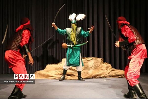 نمایش «نای و نی» در همدان