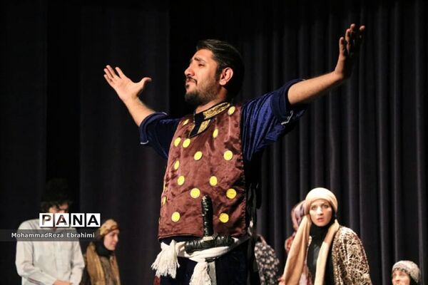 نمایش «نای و نی» در همدان