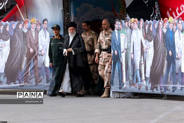 حضور رهبر معظم انقلاب در مراسم دانش‌آموختگی دانشجویان دانشگاه امام حسین (ع)