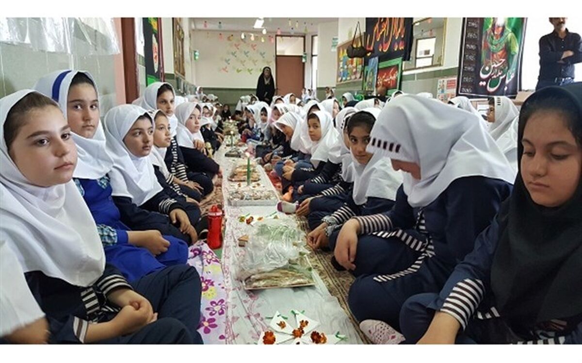برگزاری مراسم سفره حضرت رقیه (س) در دبستان شهید مقدم احمدی اردبیل