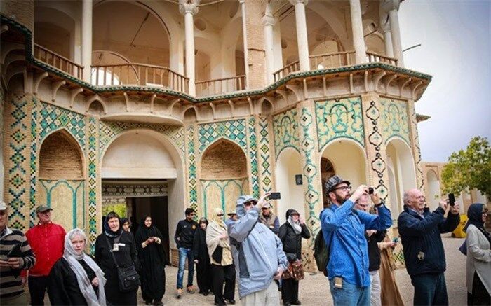 امید حقیقت: گردشگری باید جایگزین صنعت نفت شود