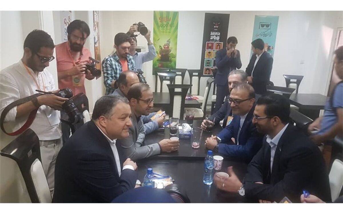 بازدید وزیر ارتباطات، مدیر کانون و بنیاد فارابی از جشنواره کودک آنلاین