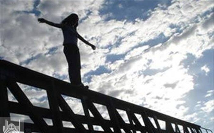 خودکشی دختری از ترس برادرش