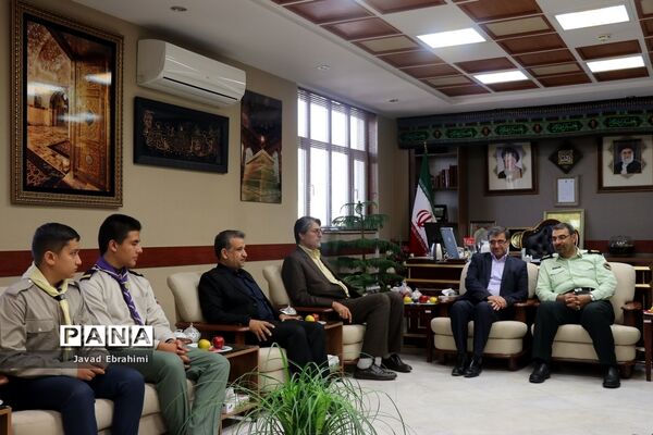 دیدار مدیرکل آموزش و پرورش خراسان رضوی و پیشتازان سازمان دانش‌آموزی با فرمانده نیروی انتظامی استان