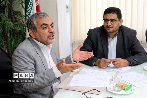 جلسه کار گروه آماده‌سازی مدارس در برابر زلزله  استان بوشهر