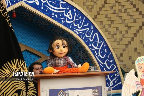 آیین نمادین آغاز آموزش قرآن کریم به دانش‌آموزان پایه اول ابتدایی در حرم مطهر رضوی