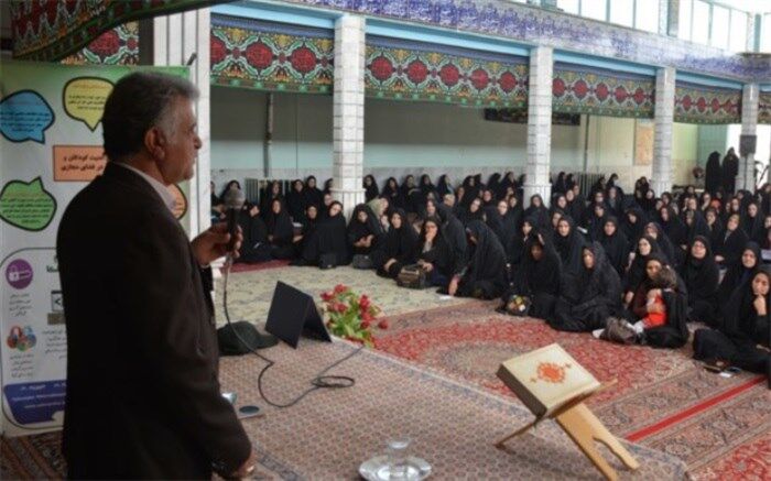 همه ما در قبال تربیت فرزندان مسئول هستیم
