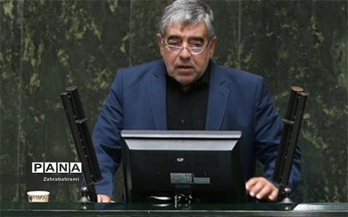 محمد قمی:  دولت برای احداث کمربندی شهرستان پاکدشت صد و پنجاه و پنج میلیارد تومان بودجه اختصاص داده است