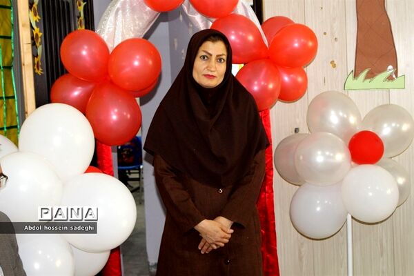 جشن قرآن در دبستان و پیش دبستانی  محمد بهمن بیگی در بوشهر