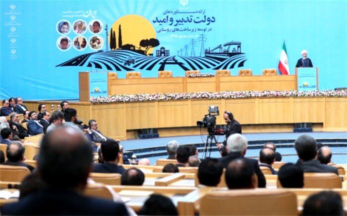 روحانی:  احیای دریاچه ارومیه، 14 میلیون ایرانی را از توفان نمک نجات داد