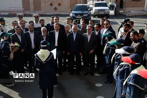 مراسم افتتاح 1982 پروژه آموزشی