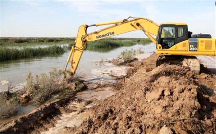 لایروبی بندهای خاکی ندوشن آغاز شد