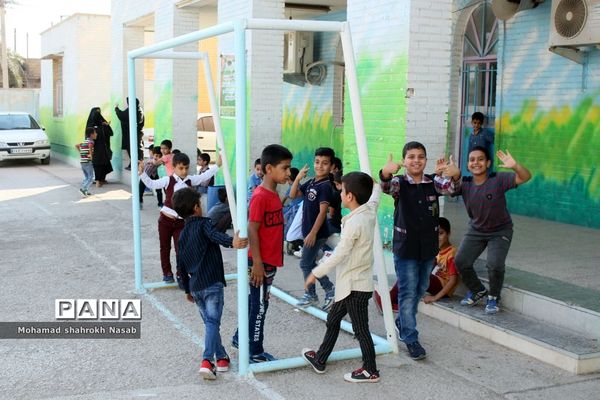 بازدید نماینده مردم خرمشهر و هیات همراه از دبستان امام هادی (ع) کوی مولوی خرمشهر