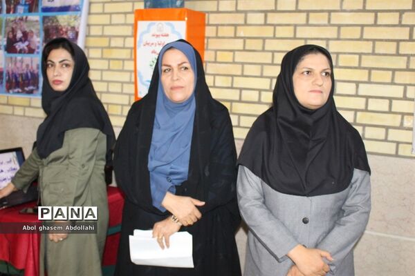 جلسه عمومی انجمن اولیاء و مربیان دبیرستان شهید سهام خیام بوشهر