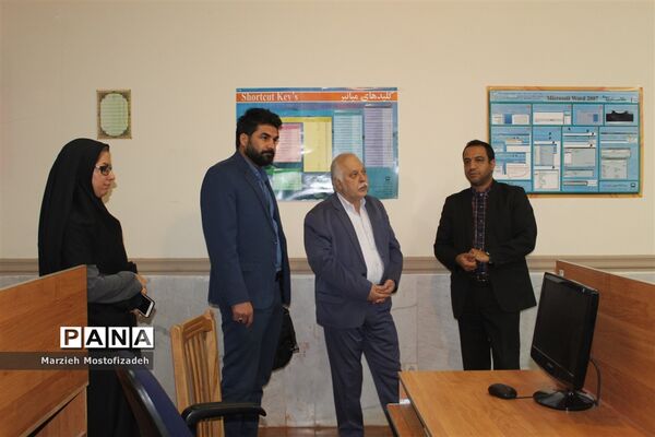 بازدید مدیرعامل مجمع خیرین شهرساز و فرهنگ‌ساز از کتابخانه دانش‌آموز