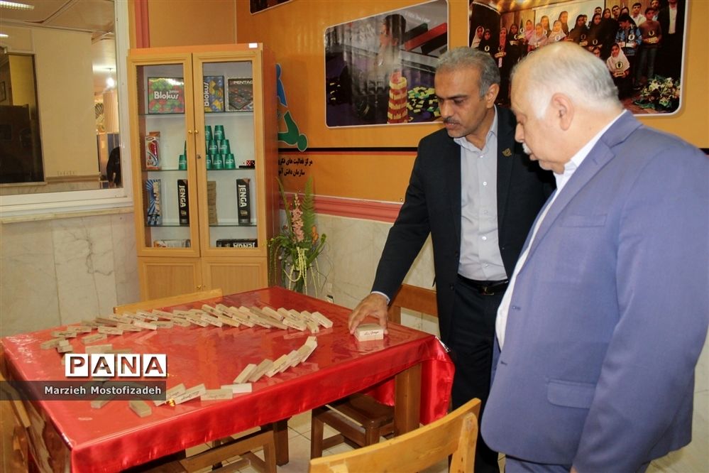 بازدید مدیرعامل مجمع خیرین شهرساز و فرهنگ‌ساز از کتابخانه دانش‌آموز