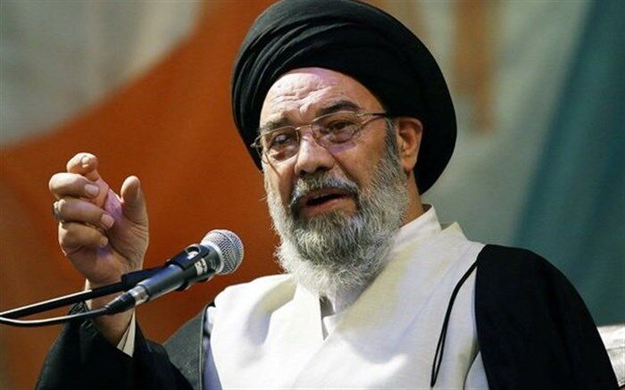 امام جمعه اصفهان: دستگیری مدیر کانال آمدنیوز در حد سرنگونی پهپاد آمریکا بود