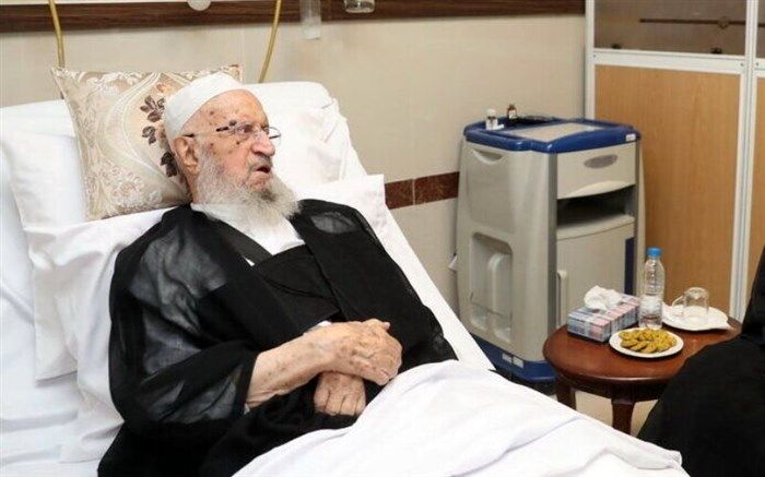 آیت‌الله مکارم شیرازی از بیمارستان مرخص شد
