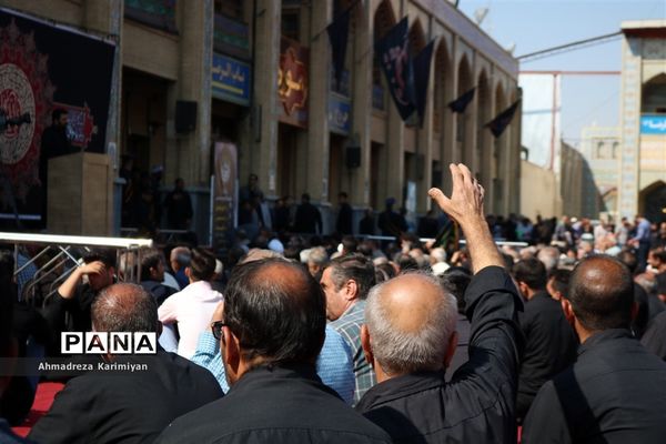 شور حسینی در حرم مطهر احمدبن موسی (ع) در شیراز