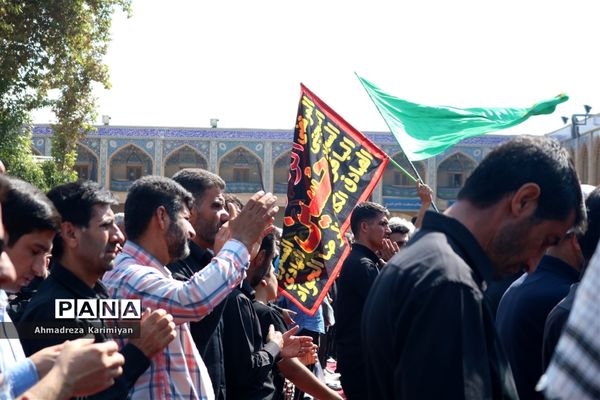 شور حسینی در حرم مطهر احمدبن موسی (ع) در شیراز