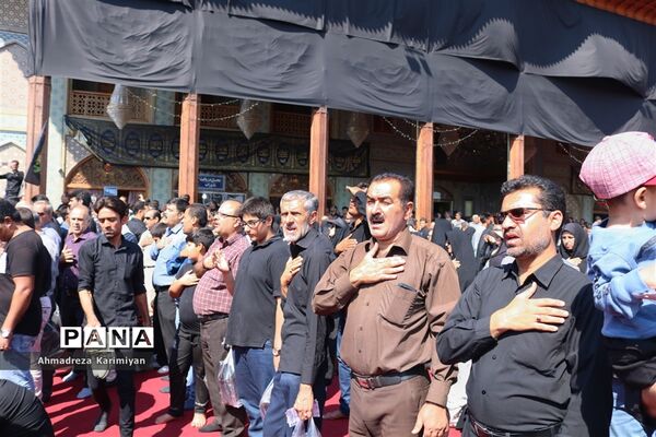 شور حسینی در حرم مطهر احمدبن موسی (ع) در شیراز