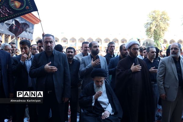 شور حسینی در حرم مطهر احمدبن موسی (ع) در شیراز