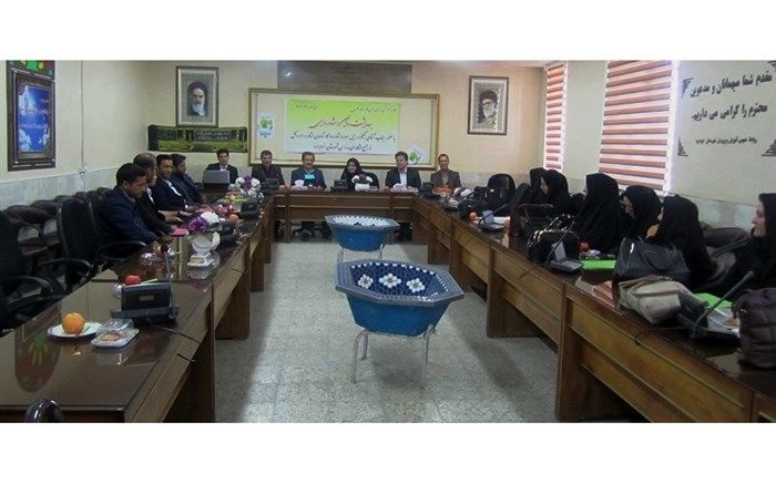 الگوهای مناسبی برای دانش آموزان باشیم