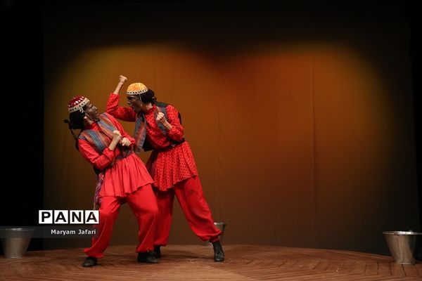 نمایش «جنگنامه غلامان»