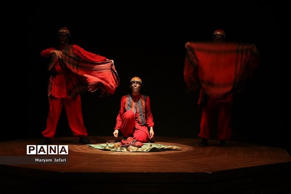 نمایش «جنگنامه غلامان»