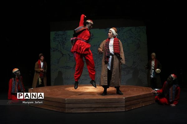 نمایش «جنگنامه غلامان»