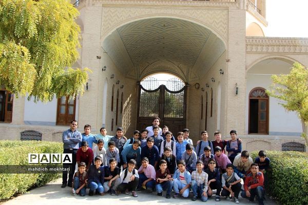 بازدید دانش‌آموزان از کارگاه‌های آموزشی شرکت آترین یزد