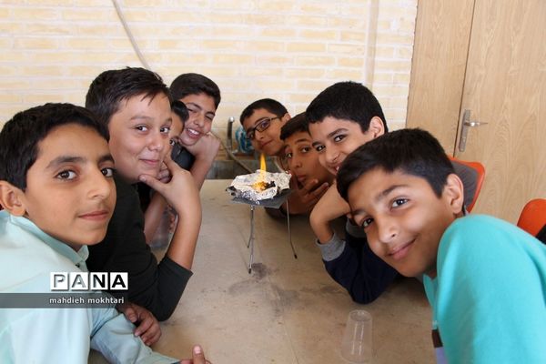 بازدید دانش‌آموزان از کارگاه‌های آموزشی شرکت آترین یزد