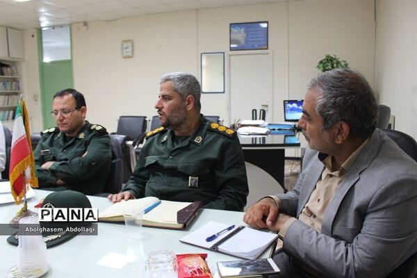 جلسه برنامه‌ریزی  اردوهای راهیان نور دانش‌آموزی و فرهنگیان استان بوشهر