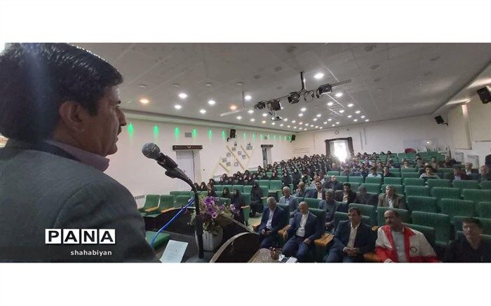 کارگاه توانمند سازی معاونین و مربیان پرورشی کاشمر برگزار شد