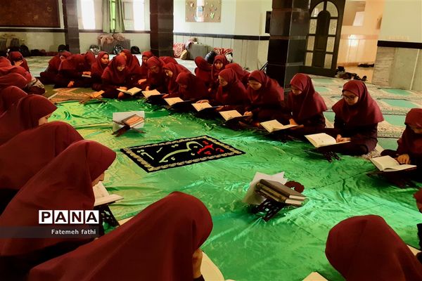 برگزاری محفل انس با قرآن در چهاردانگه