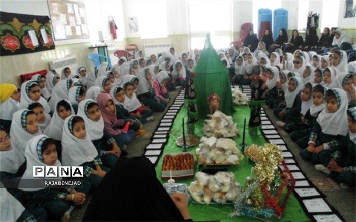  آیین سوگواری در دبستان شهید نجاتی ابرکوه برگزارشد.