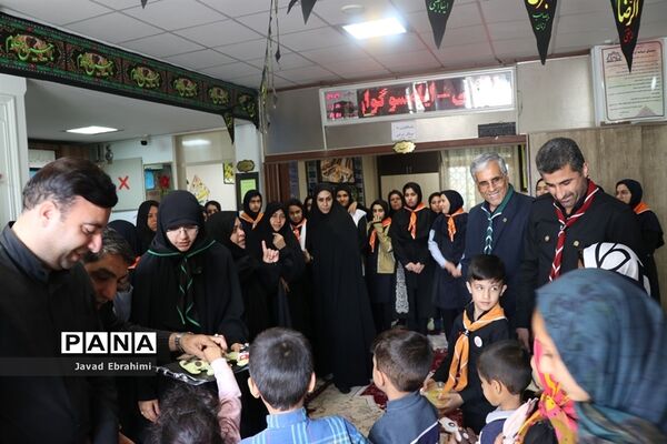بازدید مدیر سازمان دانش‌آموزی خراسان رضوی از خدمت‌رسانی پیشتازان به زائران امام رضا (ع)