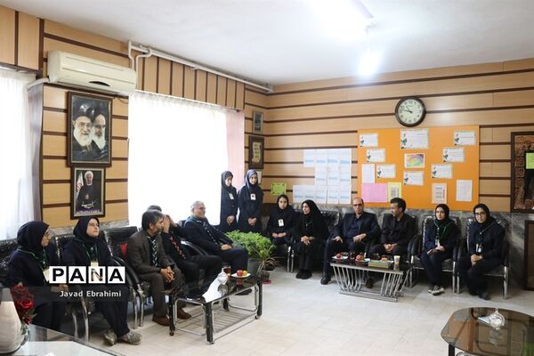 بازدید مدیر سازمان دانش‌آموزی خراسان رضوی از خدمت‌رسانی پیشتازان به زائران امام رضا (ع)