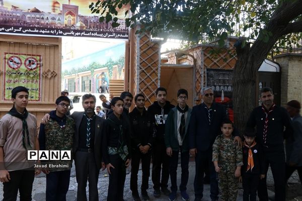 بازدید مدیر سازمان دانش‌آموزی خراسان رضوی از خدمت‌رسانی پیشتازان به زائران امام رضا (ع)