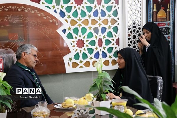 بازدید مدیر سازمان دانش‌آموزی خراسان رضوی از خدمت‌رسانی پیشتازان به زائران امام رضا (ع)