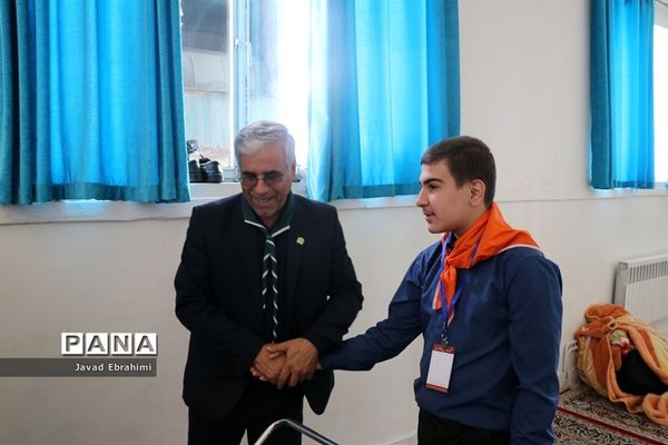 بازدید مدیر سازمان دانش‌آموزی خراسان رضوی از خدمت‌رسانی پیشتازان به زائران امام رضا (ع)