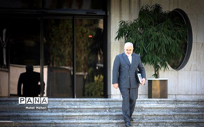 ظریف: ایران معتقد است که خاک سوریه باید از سوی دولت سوریه کنترل شود