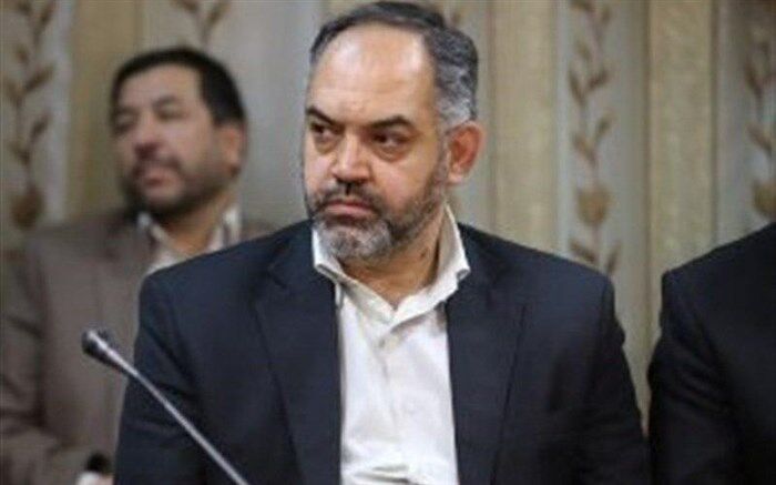 با قطع درختان به‌ شدت برخورد می‌شود