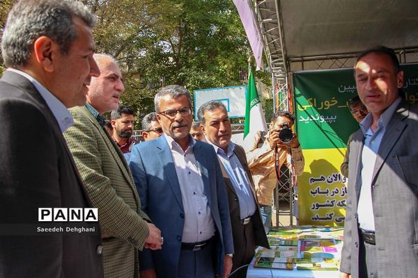 آیین استانی گرامیداشت هفته پدافند غیرعامل در مدارس فارس