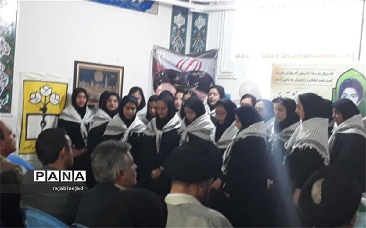 برگزاری صبحگاه مشترک دانش آموزی در ابرکوه