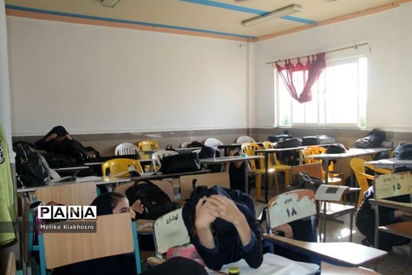 همایش پدافند غیر عامل در دبیرستان بعثت محمودآباد