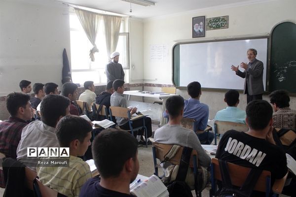 حال و هوای مدرسه در ارومیه