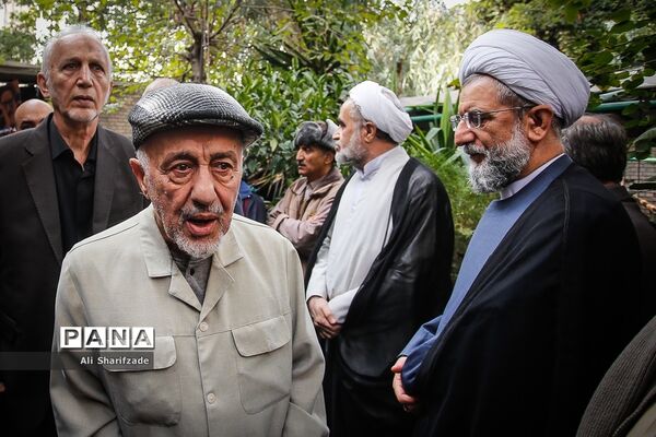 تشییع پیکر «اعظم طالقانی»