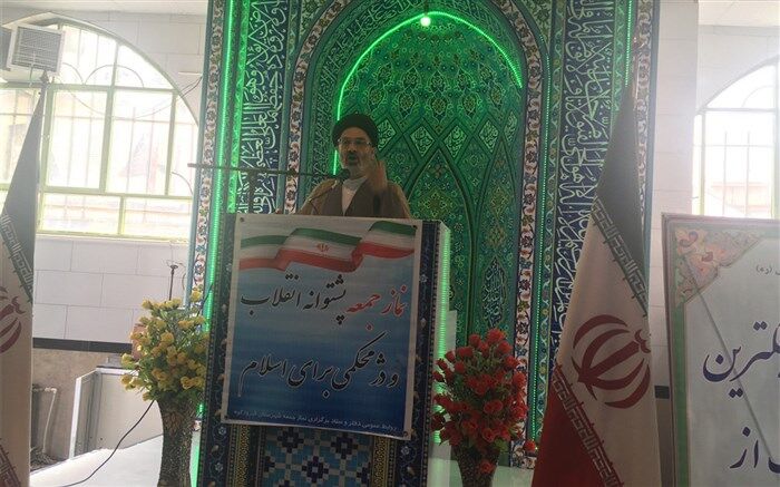 امام جمعه فیروزکوه: مسئولین به فکر بهبود وضعیت معیشت مردم باشند