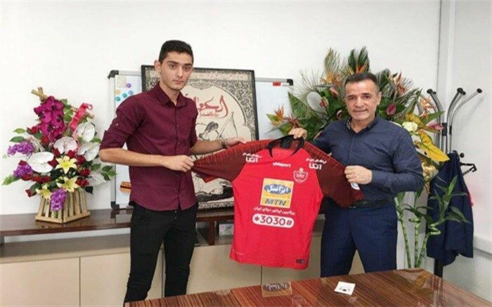 مهاجم ملی‌پوش با پرسپولیس 3 ساله بست